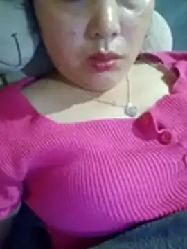 Snapshot of Abii-ni chatting on 07-28-26, 01:43 Abii-ni online show from 07-28-26, 01:43