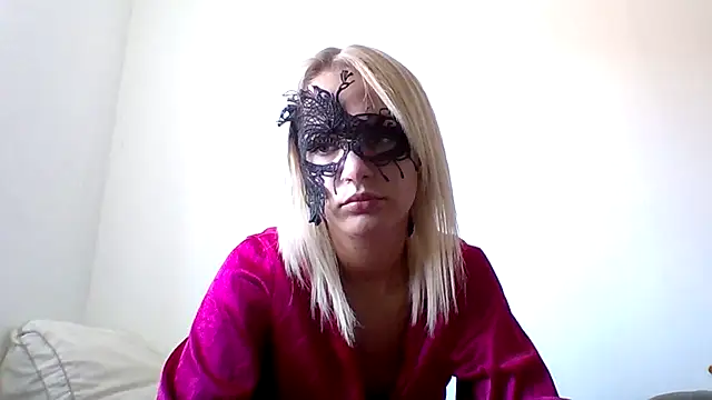 Snapshot of JeuneCharme1 chatting on 07-15-26, 01:38 JeuneCharme1 online show from 07-15-26, 01:38