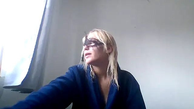 Snapshot of JeuneCharme1 chatting on 07-25-26, 12:36 JeuneCharme1 online show from 07-25-26, 12:36