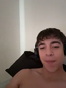 Snapshot of Andrexxxitoo chatting on 07-27-26, 11:17 Andrexxxitoo online show from 07-27-26, 11:17