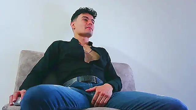 Snapshot of jhohannes-maximo chatting on 07-29-26, 01:31 jhohannes-maximo online show from 07-29-26, 01:31