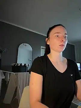 Snowhiite online show from 07-19-26, 06:11