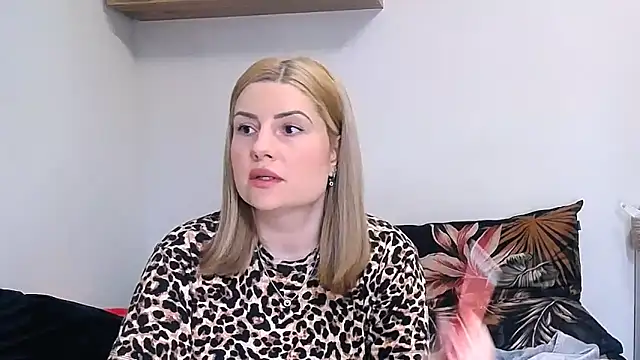 alisenties online show from 04-05-26, 03:53