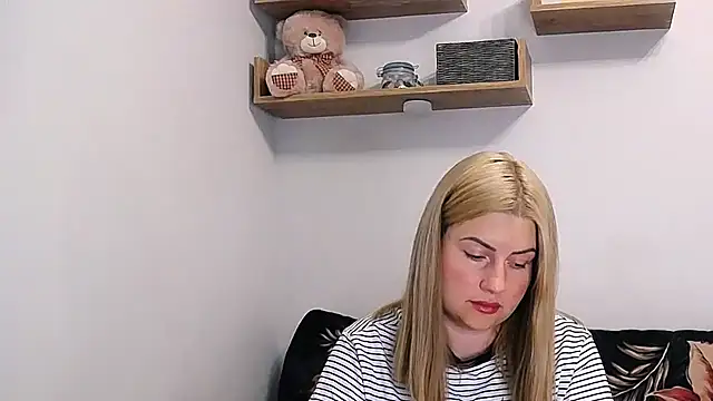 alisenties online show from 07-10-26, 02:41