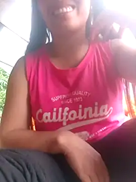 Snapshot of Tu-quyen chatting on 07-29-26, 10:35 Tu-quyen online show from 07-29-26, 10:35