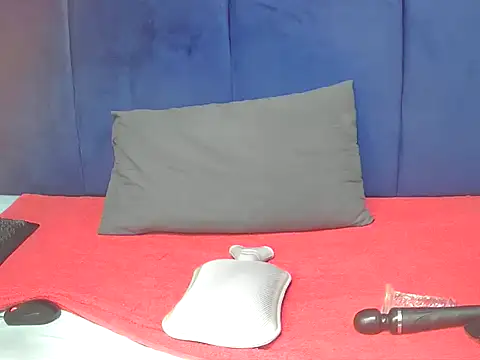 Snapshot of Serafyynxo chatting on 07-24-26, 08:12 Serafyynxo online show from 07-24-26, 08:12