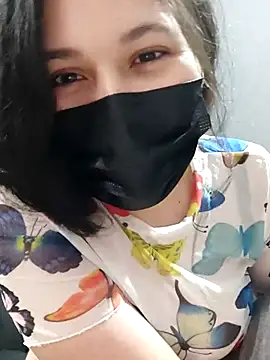 Snapshot of Estrellitaa_69 chatting on 07-19-26, 01:15 Estrellitaa 69 online show from 07-19-26, 01:15