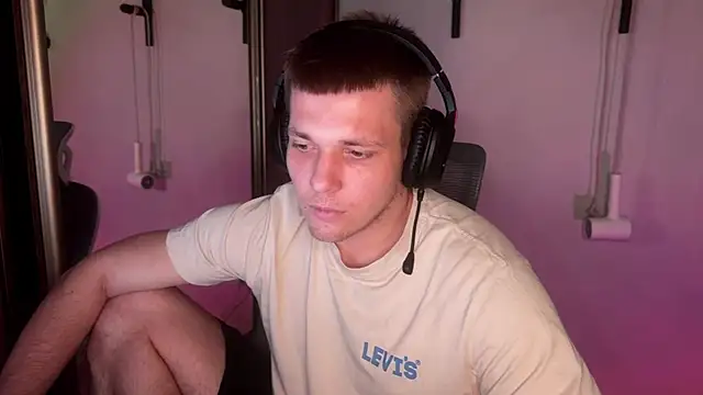 Snapshot of Nikclak chatting on 07-19-26, 07:34 Nikclak online show from 07-19-26, 07:34