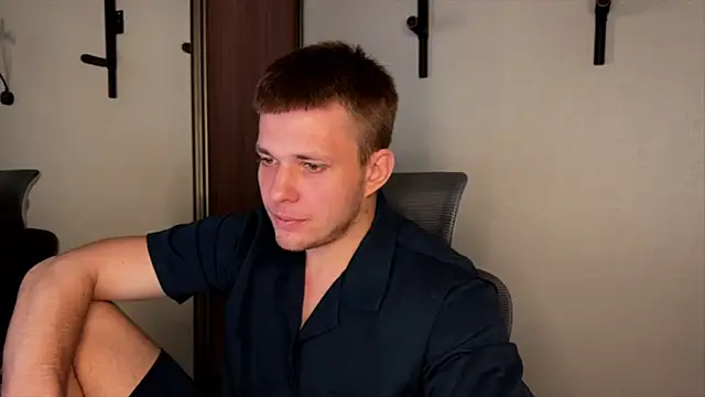 Snapshot of Nikclak chatting on 07-20-26, 10:39 Nikclak online show from 07-20-26, 10:39