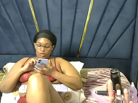 Snapshot of Aurorax1992 chatting on 07-16-26, 12:27 Aurorax1992 online show from 07-16-26, 12:27