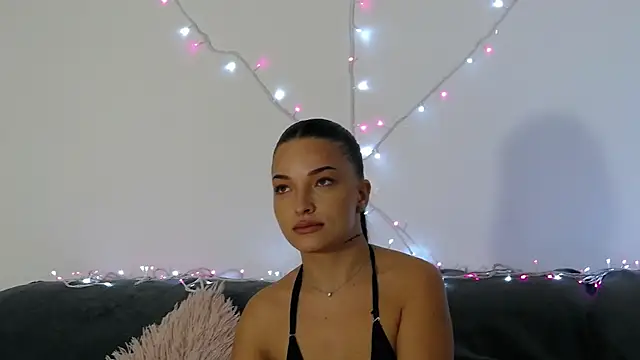 Snapshot of BiancaaVitale chatting on 07-14-26, 07:57 BiancaaVitale online show from 07-14-26, 07:57