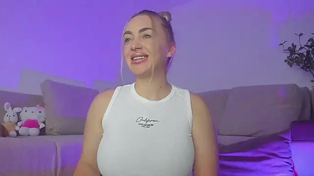 cute blondiex online show from 07-22-26, 12:41