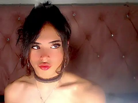 Snapshot of Gicelgirls chatting on 08-03-26, 12:20 Gicelgirls online show from 08-03-26, 12:20