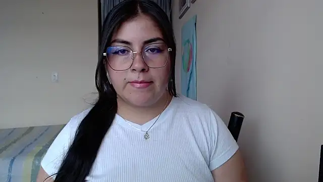 Snapshot of Alejaa_33 chatting on 07-25-26, 05:32 Alejaa 33 online show from 07-25-26, 05:32