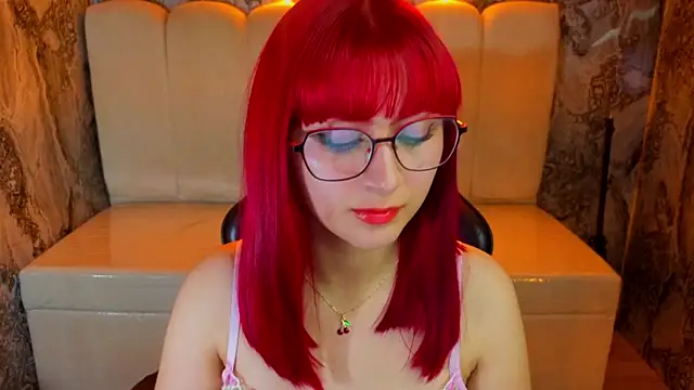 Queen Red v online show from 07-29-26, 03:04