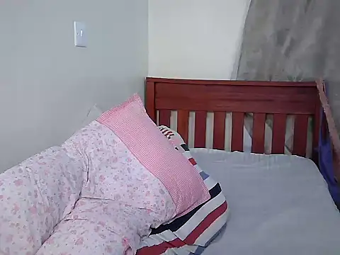 queen zuri01 online show from 07-21-26, 03:36