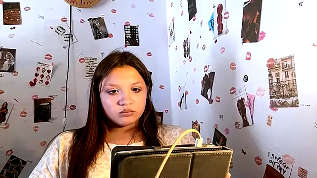 Snapshot of EvitaHibbets chatting on 07-28-26, 12:48 EvitaHibbets online show from 07-28-26, 12:48