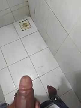 boy7inche online show from 07-28-26, 04:39