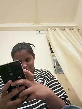 bhumii  online show from 07-20-26, 03:58