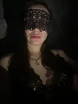 Lona-lov online show from 07-20-26, 12:36