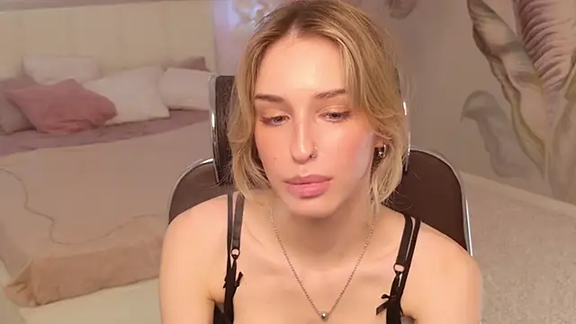 Snapshot of Eva_Mitchell chatting on 07-19-26, 01:04 Eva Mitchell online show from 07-19-26, 01:04