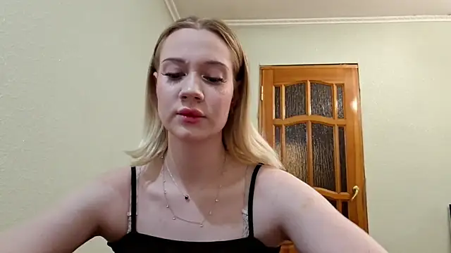 Snapshot of renna_rine chatting on 07-30-26, 03:11 renna rine online show from 07-30-26, 03:11