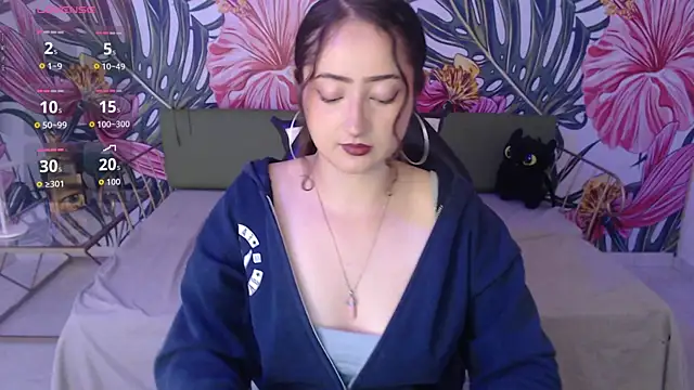 Snapshot of Rebeca_dreams chatting on 07-28-26, 09:47 Rebeca dreams online show from 07-28-26, 09:47
