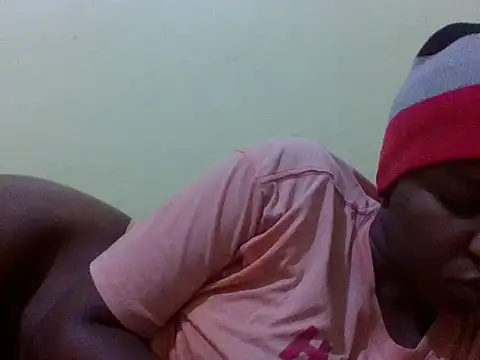 Snapshot of Lunatemptation1 chatting on 07-28-26, 08:32 Lunatemptation1 online show from 07-28-26, 08:32