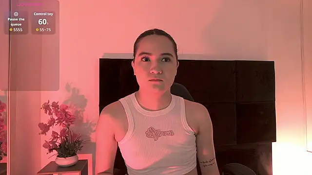 EmmaBeell online show from 07-22-26, 11:46