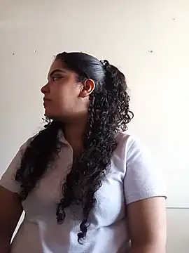 Snapshot of NicolleOverton chatting on 07-28-26, 07:39 NicolleOverton online show from 07-28-26, 07:39