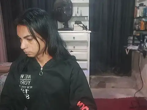 Snapshot of Aryannagutierrez chatting on 07-15-26, 12:49 Aryannagutierrez online show from 07-15-26, 12:49