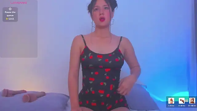 Snapshot of Sof_Glow chatting on 07-16-26, 07:20 Sof Glow online show from 07-16-26, 07:20