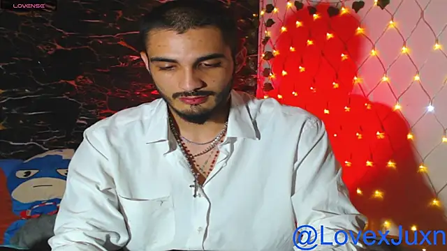 LovexJuxn77 online show from 07-17-26, 11:20
