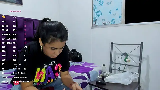 Snapshot of Sofi_Velez_ chatting on 07-29-26, 02:10 Sofi Velez online show from 07-29-26, 02:10