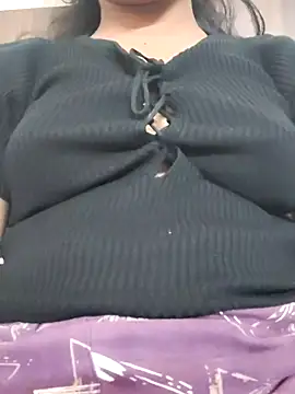 Snapshot of yours_queen_ chatting on 07-28-26, 11:17 yours queen online show from 07-28-26, 11:17