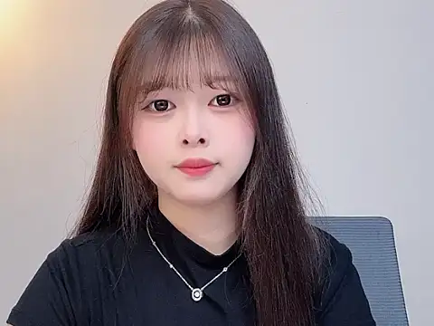 Winnie005 online show from 07-17-26, 02:51