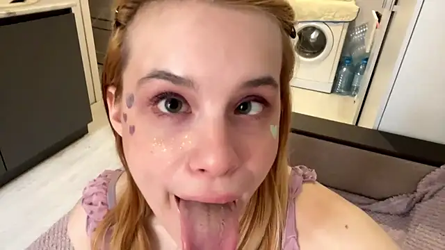 Snapshot of Lili_pup chatting on 07-20-26, 10:39 Lili pup online show from 07-20-26, 10:39