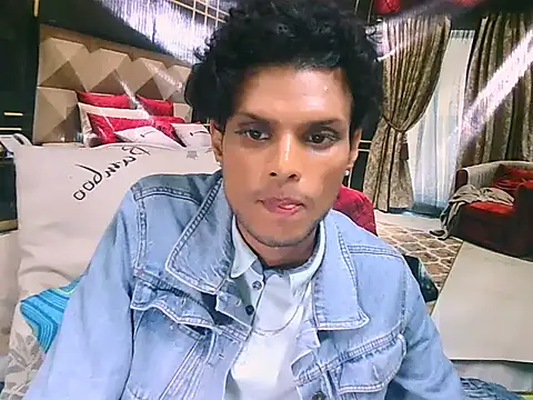 IndianLipstickLuna online show from 07-17-26, 05:18