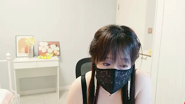 XantheBloom online show from 07-17-26, 01:07
