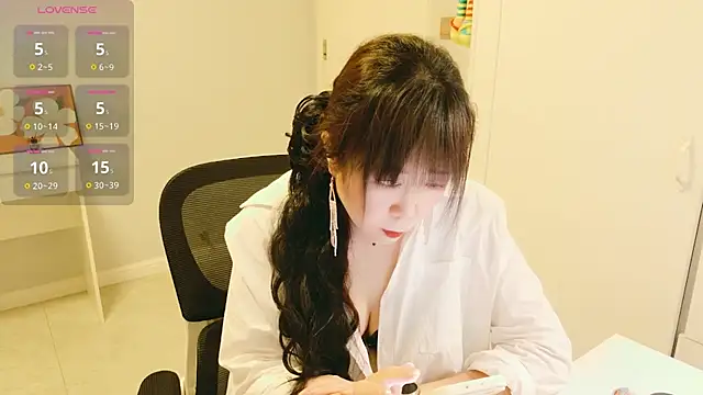 XantheBloom online show from 07-28-26, 02:13