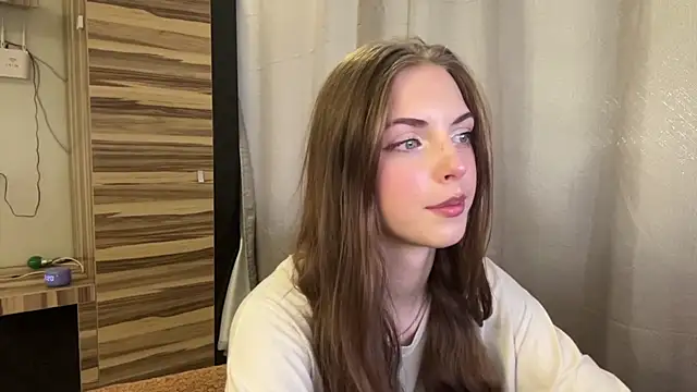 Clara kitty online show from 07-17-26, 06:31