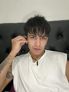 Snapshot of tailung228 chatting on 07-16-26, 03:56 tailung228 online show from 07-16-26, 03:56