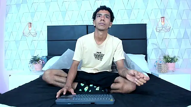 MarckThompsonn online show from 07-21-26, 12:29
