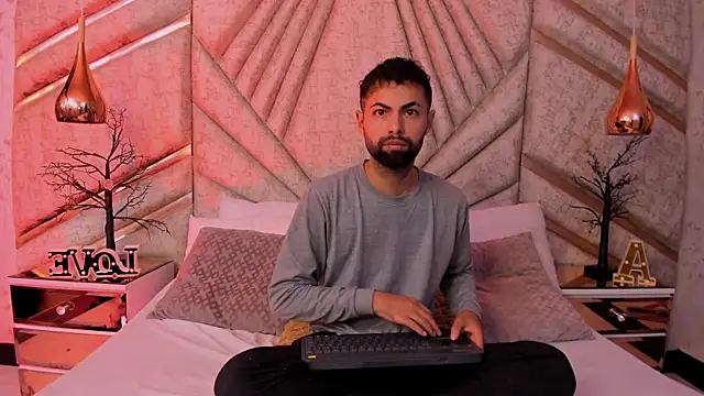 AndrewCrooss online show from 07-29-26, 12:36