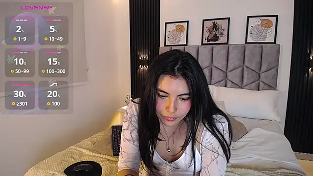 Snapshot of Bella_Cute_01 chatting on 07-23-26, 01:58 Bella Cute 01 online show from 07-23-26, 01:58
