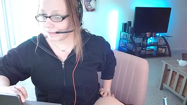 Snapshot of XxMs_StarzxX chatting on 02-09-26, 04:55 XxMs StarzxX online show from 02-09-26, 04:55