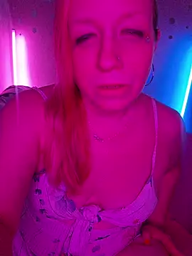 Snapshot of XxMs_StarzxX chatting on 06-16-26, 02:14 XxMs StarzxX online show from 06-16-26, 02:14