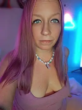 Snapshot of XxMs_StarzxX chatting on 07-24-26, 12:52 XxMs StarzxX online show from 07-24-26, 12:52