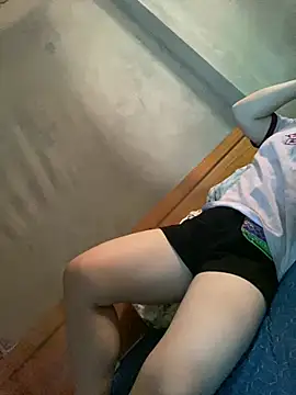 Snapshot of Lylalaa chatting on 07-22-26, 05:43 Lylalaa online show from 07-22-26, 05:43