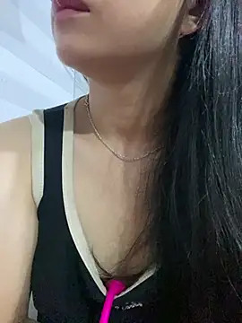 Snapshot of Lylalaa chatting on 07-28-26, 11:04 Lylalaa online show from 07-28-26, 11:04